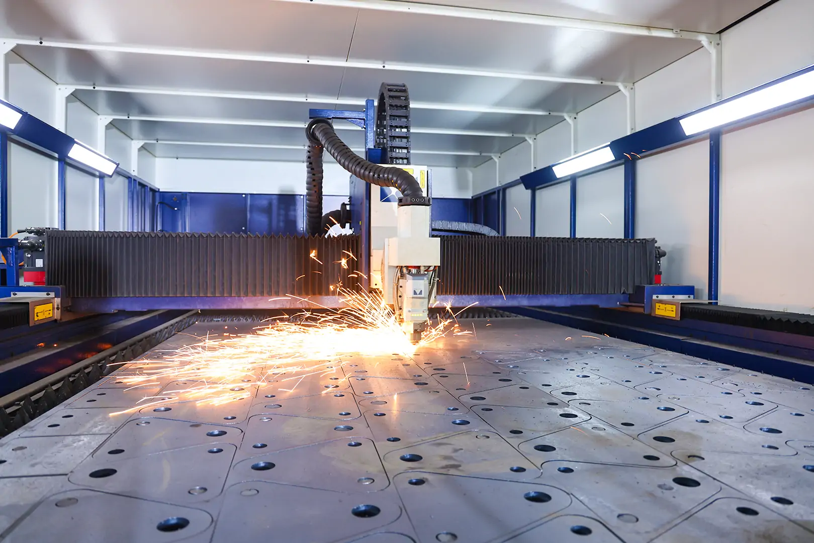 Ultra-High-Power Fiber Laser Cutting Machine